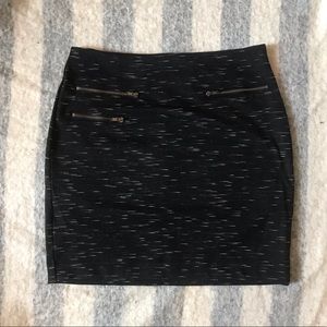 Banana Republic skirt with zipper details